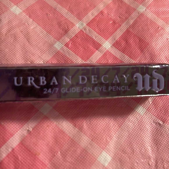 🎈SALE🎈🎀#20.MAKEUP BUNDLE🎀 - Picture 12 of 15